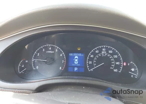 2014 Hyundai Genesis 3.8 z USA, uszkodzony, nr VIN KMHGC4DD5EU260092